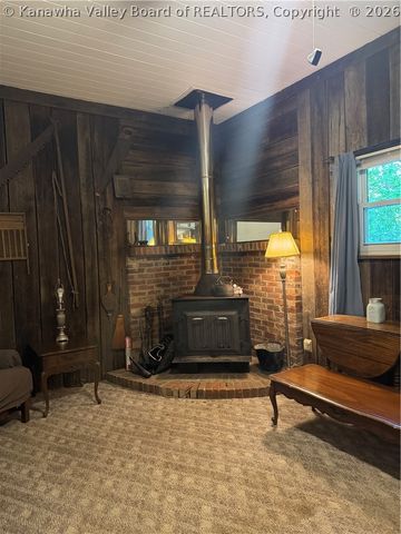 542 Hughart Drive, Charleston, WV 25312