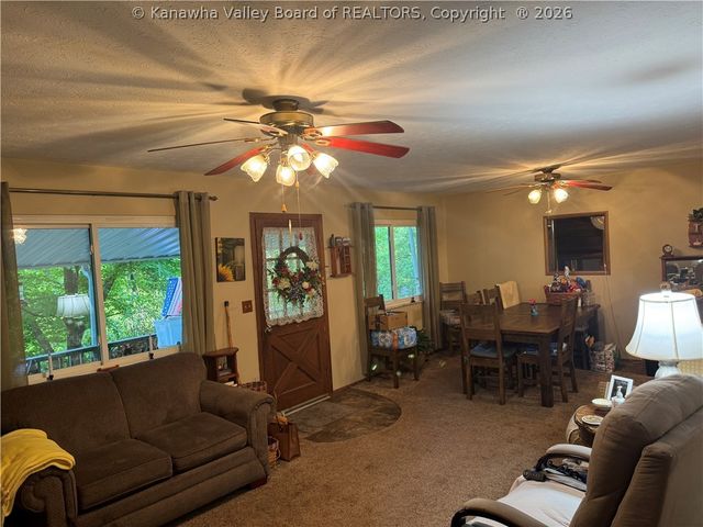 542 Hughart Drive, Charleston, WV 25312