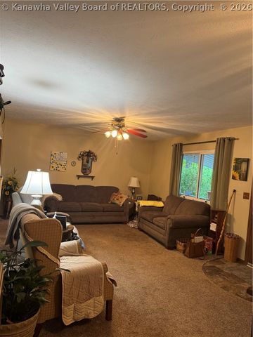 542 Hughart Drive, Charleston, WV 25312