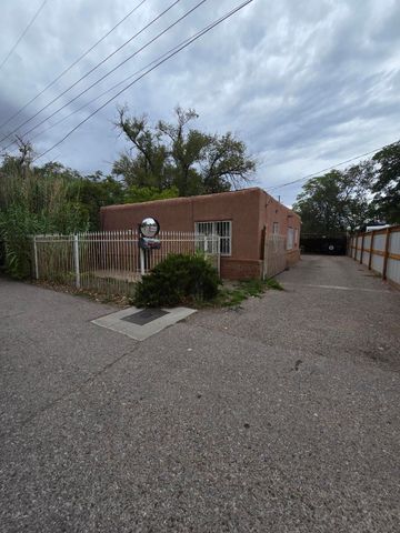 1109 LOVATO Road SW, Albuquerque, NM 87105