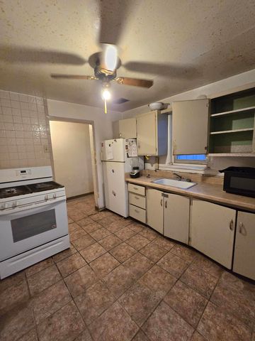 1109 LOVATO Road SW, Albuquerque, NM 87105