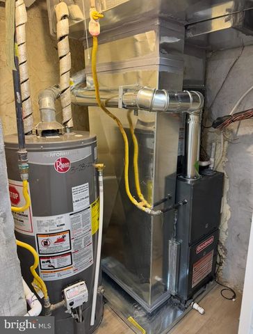 7816 TEMPLE RD, Philadelphia, PA 19150