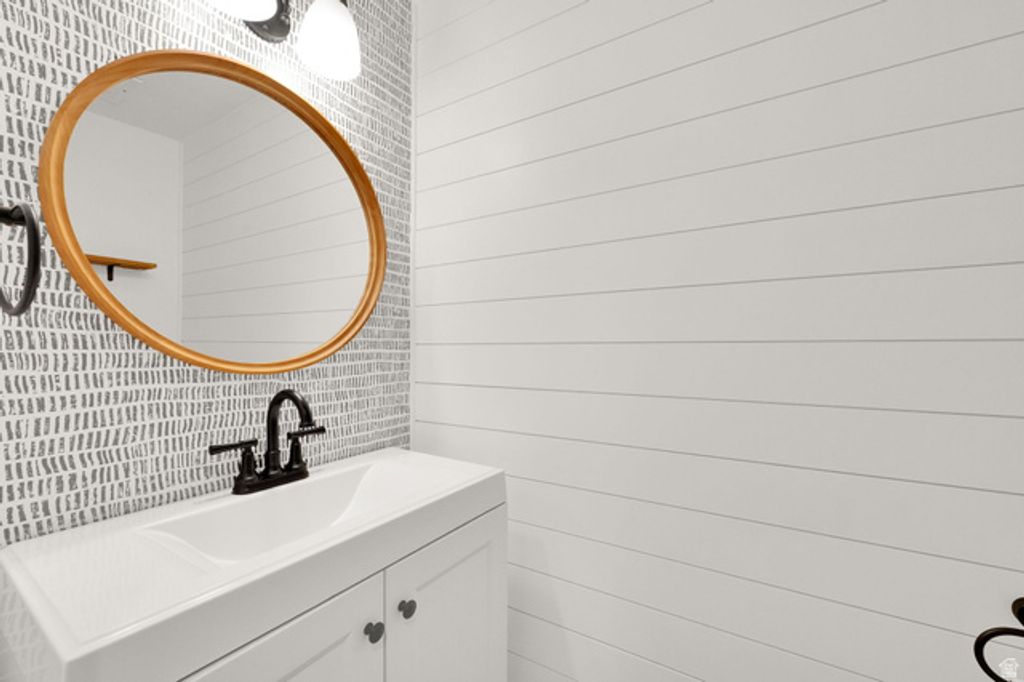 Image 14 of property listing at 745 S 900 E, Orem, UT 84097