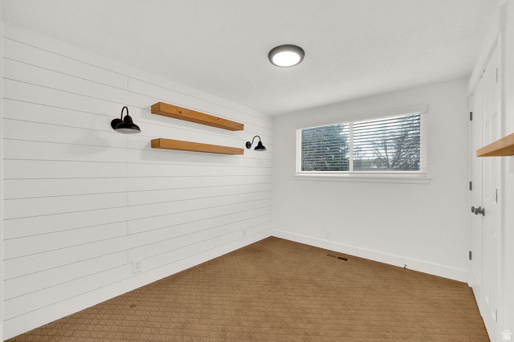 Image 16 of property listing at 745 S 900 E, Orem, UT 84097