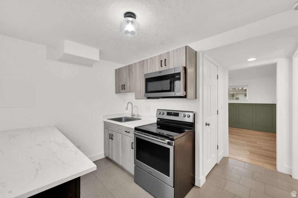 Image 20 of property listing at 745 S 900 E, Orem, UT 84097