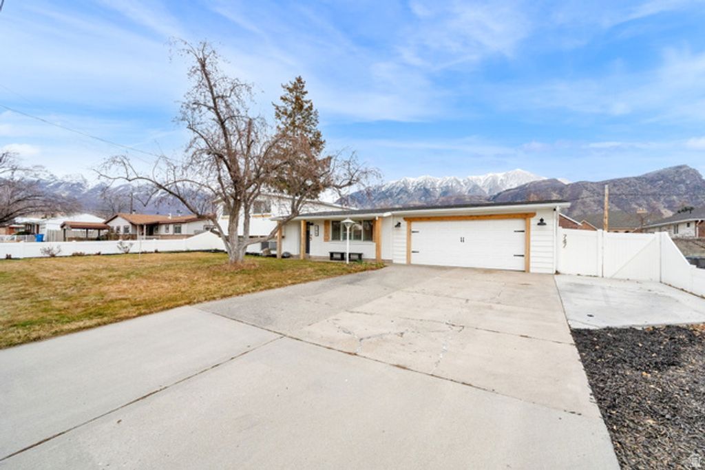 Image 3 of property listing at 745 S 900 E, Orem, UT 84097