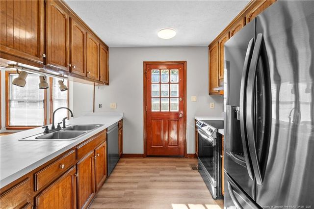 652 Dowfield Drive, Fayetteville, NC 28311