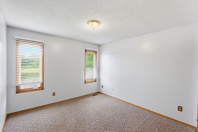 2209 N SANDPLUM STREET, Sedgwick, KS 67205