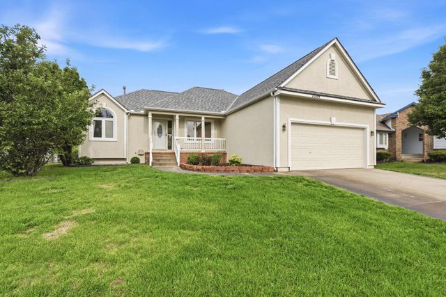 2209 N SANDPLUM STREET, Sedgwick, KS 67205
