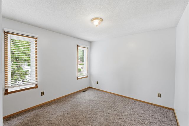 2209 N SANDPLUM STREET, Sedgwick, KS 67205