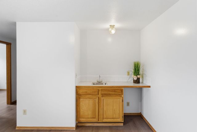 2209 N SANDPLUM STREET, Sedgwick, KS 67205