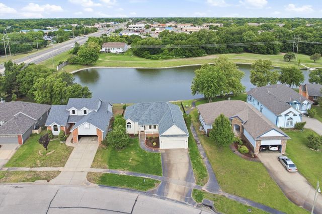 2209 N SANDPLUM STREET, Sedgwick, KS 67205