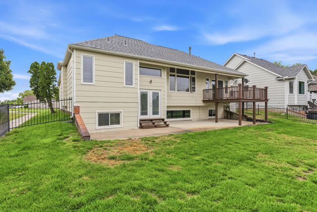 2209 N SANDPLUM STREET, Sedgwick, KS 67205