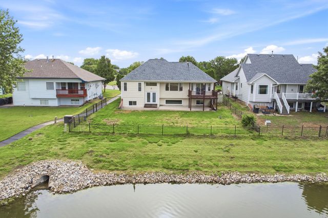 2209 N SANDPLUM STREET, Sedgwick, KS 67205