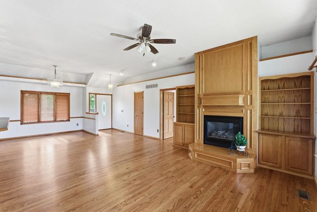 2209 N SANDPLUM STREET, Sedgwick, KS 67205