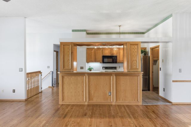2209 N SANDPLUM STREET, Sedgwick, KS 67205