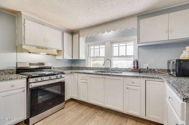 1604 Saint John Street, Bristol, TN 37620