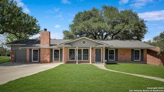 1815 Edgehill Dr, San Antonio, TX 78209