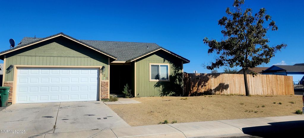 132 Campfire Circle, Fernley, NV 89408