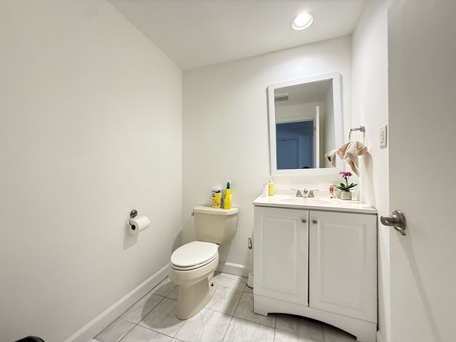 26 Hanmond Pond Pkwy 0, Brookline, MA 02467
