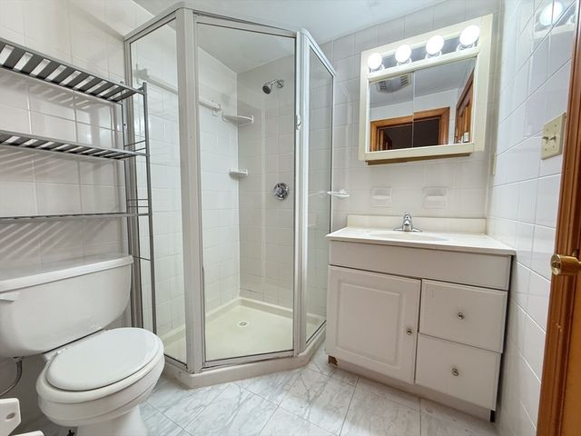 26 Hanmond Pond Pkwy 0, Brookline, MA 02467
