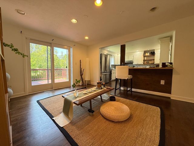 26 Hanmond Pond Pkwy 0, Brookline, MA 02467