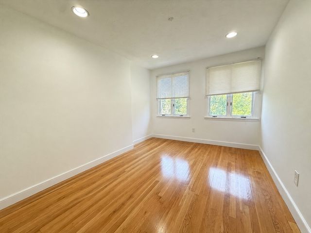 26 Hanmond Pond Pkwy 0, Brookline, MA 02467
