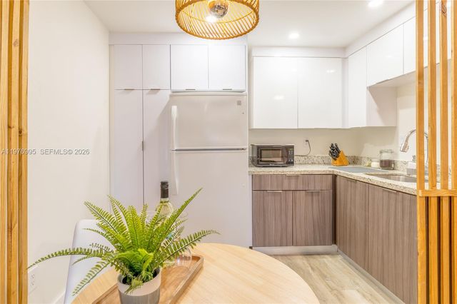 1836 NW 16th Ter, Miami, FL 33125