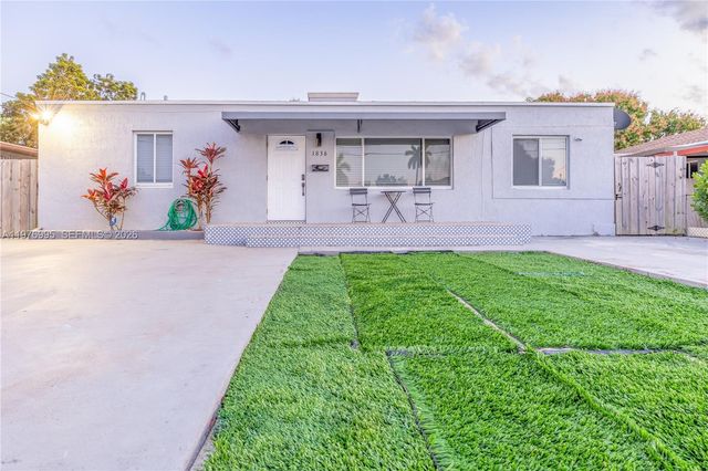 1836 NW 16th Ter, Miami, FL 33125