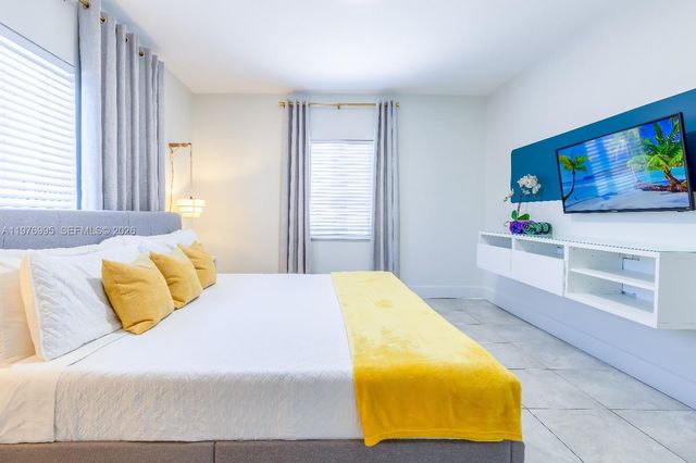 1836 NW 16th Ter, Miami, FL 33125