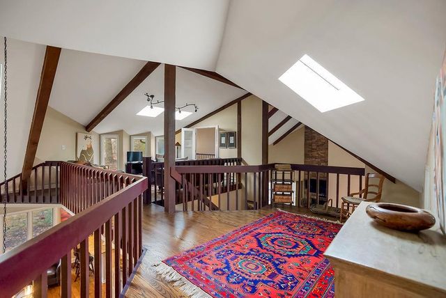 196 Glenview Street, Lake Quivira, KS 66217