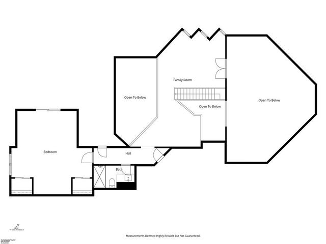 196 Glenview Street, Lake Quivira, KS 66217