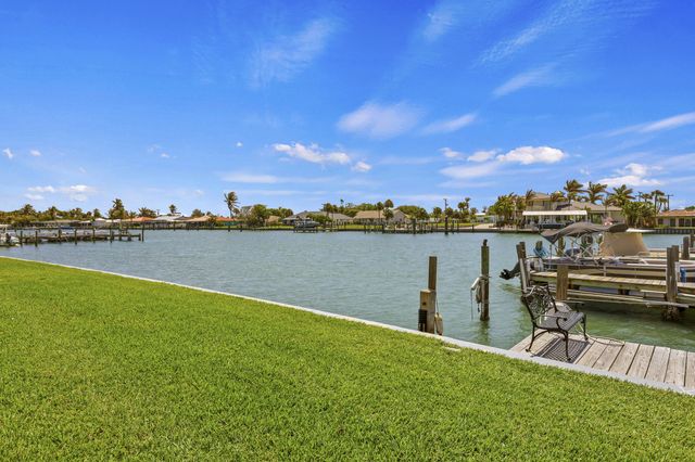 1315 Bayshore Drive 102, Fort Pierce, FL 34949