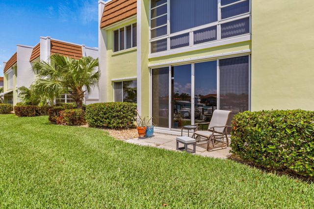 1315 Bayshore Drive 102, Fort Pierce, FL 34949