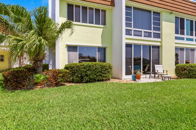 1315 Bayshore Drive 102, Fort Pierce, FL 34949