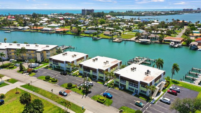 1315 Bayshore Drive 102, Fort Pierce, FL 34949