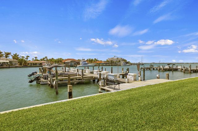 1315 Bayshore Drive 102, Fort Pierce, FL 34949