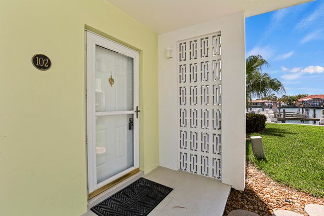 1315 Bayshore Drive 102, Fort Pierce, FL 34949