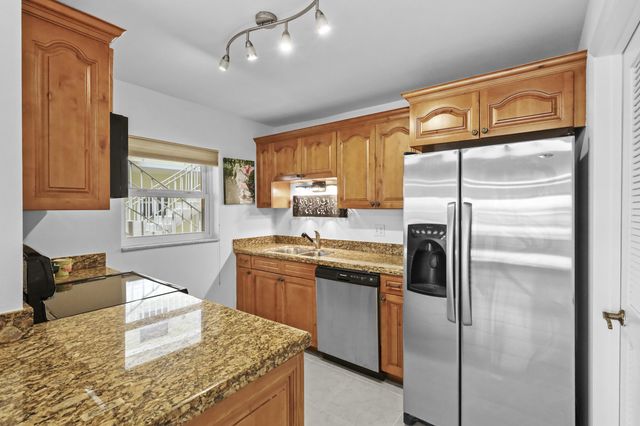 1315 Bayshore Drive 102, Fort Pierce, FL 34949