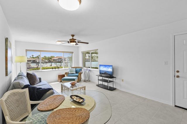 1315 Bayshore Drive 102, Fort Pierce, FL 34949