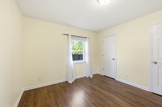 943 S Chesterfield Road, Columbus, OH 43209