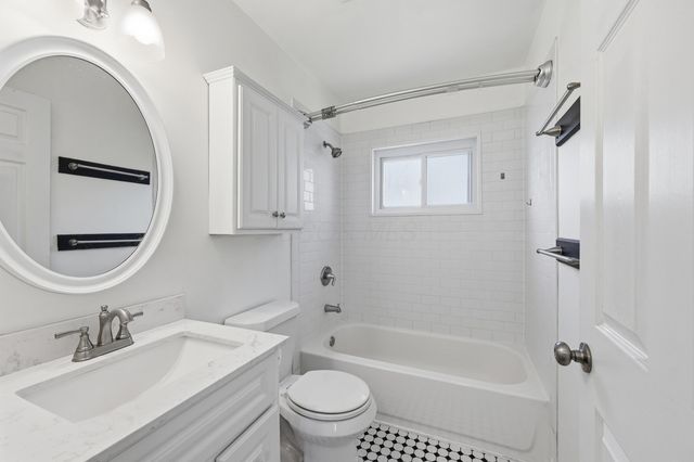 943 S Chesterfield Road, Columbus, OH 43209