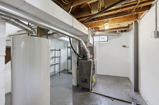 943 S Chesterfield Road, Columbus, OH 43209
