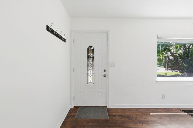 943 S Chesterfield Road, Columbus, OH 43209