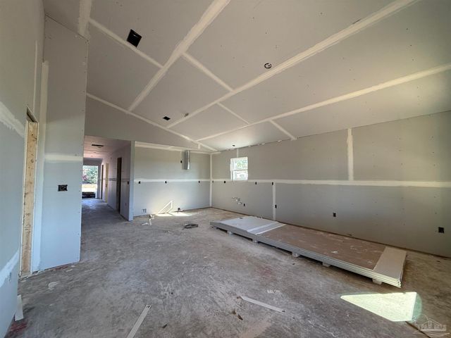 5130 Blackmon Dr, Jay, FL 32565