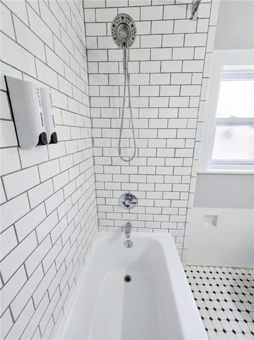 224 S Pacific Ave 1, Friendship Park, PA 15214