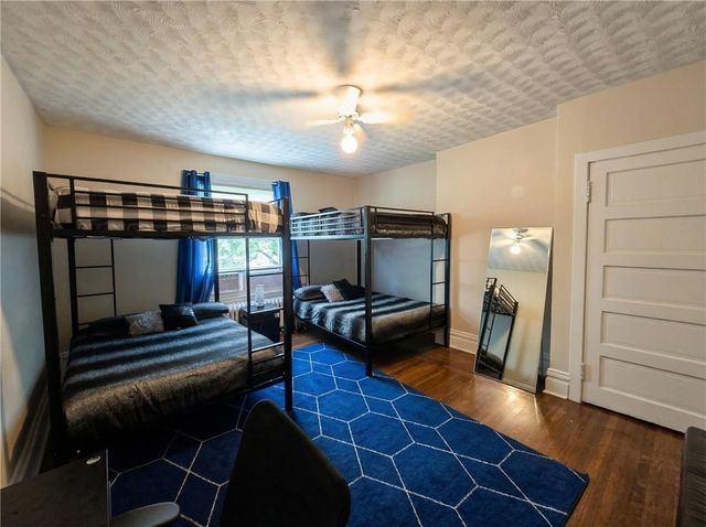 224 S Pacific Ave 1, Friendship Park, PA 15214