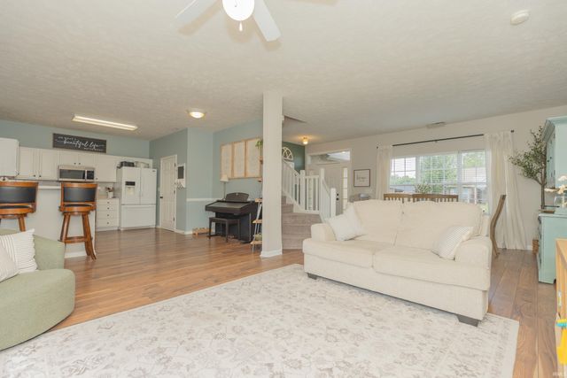 5961 Bryanna Court, Newburgh, IN 47630
