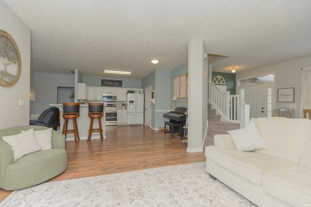 5961 Bryanna Court, Newburgh, IN 47630