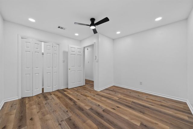 310 Nasturtium Street, Lake Jackson, TX 77566